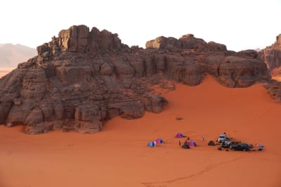 Algieria Sahara Tuareg pustynia eksploracja jeepami