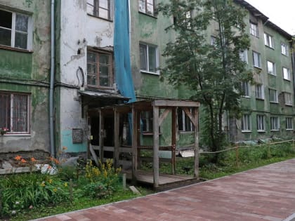 Мэрия Перми предложила жильцам аварийного дома самим его снести