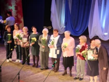 Забота о пожилых: приоритетные программы государства