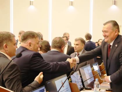​Поддержка и льготы: Валерий Сухих подвел итоги весенней сессии краевого парламента