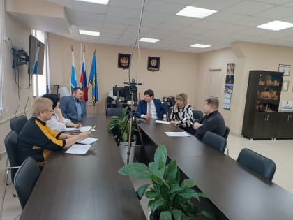 Михаил Зубарев провел прием граждан в Рефтинском