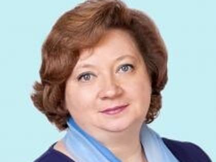 Петрова Оксана Сергеевна, директор школы №8 – Почетный работник сферы образования Российской Федерации