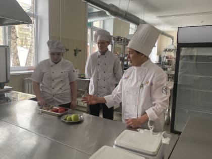 Для бухгалтеров и поваров в Серовском техникуме сферы обслуживания и питания открыли мастерские