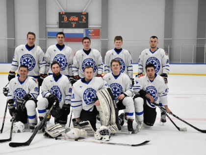 Хоккей с шайбой. Команда КСК — на втором месте в чемпионате, завтра — заключительный матч в ФОКе