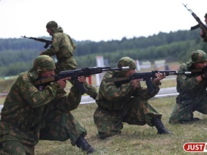 Депутат свердловского Заксобрания организовал обучение мобилизованных в Еланском гарнизоне