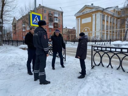 Виталий Крупин проверил качество очистки дорог в Асбесте