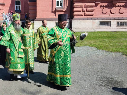 Епископ Феодосий совершил Литургию в Скорбященском женском монастыре