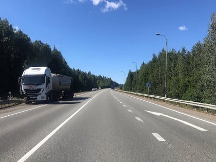 Пассажирка погибла после ДТП с гружёной фурой в Свердловской области