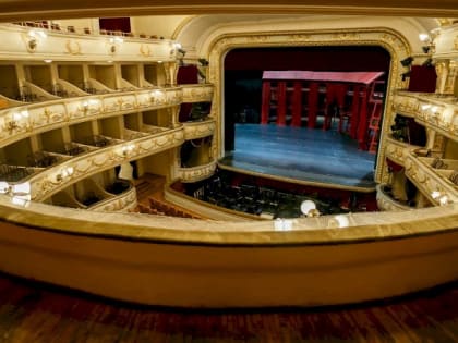 Три «Золотые маски» увезли из Москвы театры Перми, одну - Екатеринбург