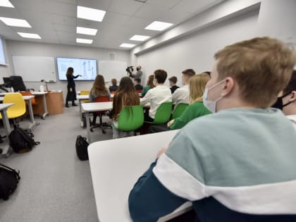 Е.В. Куйвашев утвердил программу по созданию медицинских классов в школах по всей Свердловской области