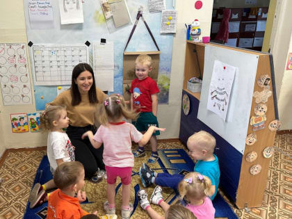 Вторые мамы и первые учителя - лучшие воспитатели Артемовского района