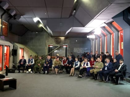 Владимир Путин поручил поддержать театральное школьное движение