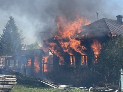 Погорельцы собирают денежные средства и материалы на строительство нового дома в Серове