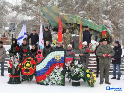 Каменск-Уральский простился с бойцом ЧВК «Вагнер» Андреем Борисенко