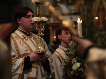 Митрополит Евгений совершил Рождественскую Божественную литургию в Свято-Троицком кафедральном соборе