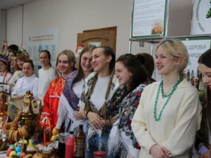 "Там русский дух, там Русью пахнет": День русской культуры прошел в Свердловском областном медицинском колледже