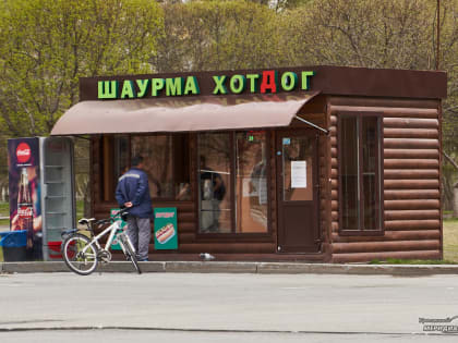 Власти убрали более 200 незаконных торговых павильонов с улиц Екатеринбурга