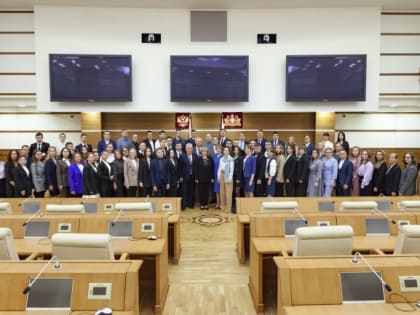 Молодежный парламент Свердловской области начал работу в новом составе