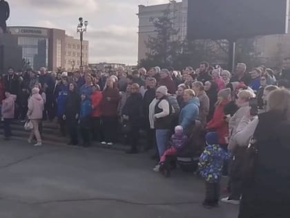 Губернатор Паслер провел переговоры с протестующими жителями Орска - главные заявления