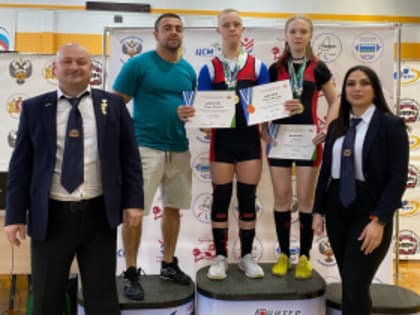 Соревнования по пауэрлифтингу