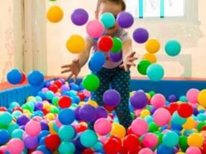 Дети мобилизованных посетили игровые  комнаты