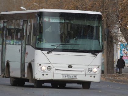 Большие автобусы оказались не востребованы на четвёртом маршруте