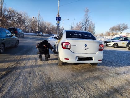 В Каменске-Уральском ГИБДД проверит таксистов