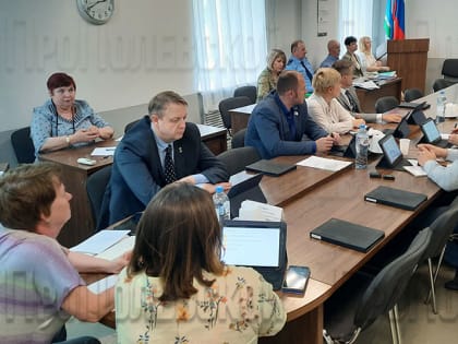 Депутаты Полевского рассмотрели проблемы преступности, безнадзорности и проявлений самоповреждений подростков