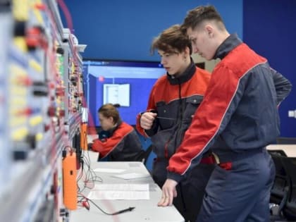 Свердловских школьников и студентов обучат металлургическим специальностям