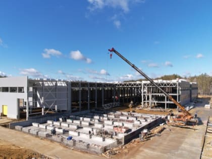 На стройплощадке завода 