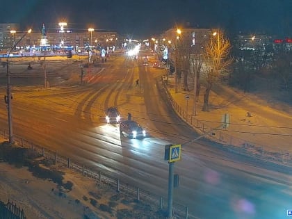 Пропустил автомобиль скорой помощи и получил удар в зад. ДТП на перекрестке Каменска-Уральского
