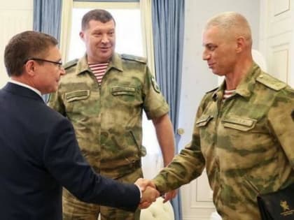 Владимир Якушев провел встречу с новым командующим Росгвардией в УрФО Сергеем Бойко