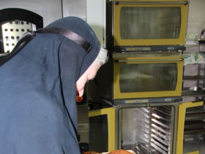 Журналисты стали свидетелями создания Казанской иконы Пресвятой Богородицы для жителей Донбасса