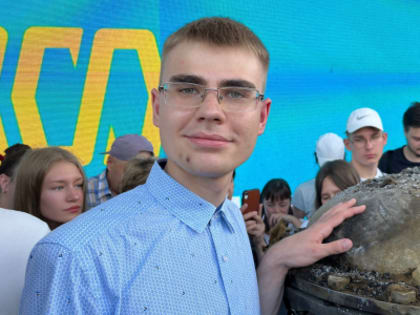 Студент ЖурМК стал свидетелем поднятия «капсулы времени»