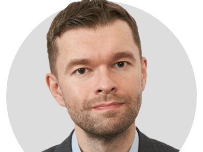 Глава медфракции Алексей Вихарев оказал помощь подшефному Свердловскому онкодиспансеру