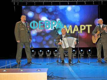 Евгений Зяблицев поздравил горожан с праздниками
