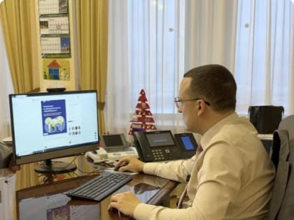 «Без фейков и всегда под рукой»: члены свердловского кабмина рассказали, почему нужно подписаться на госпаблики