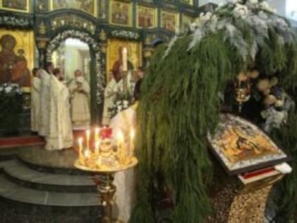 Митрополит Екатеринбургский и Верхотурский Евгений совершит праздничные Рождественские богослужения в храмах Екатеринбурга