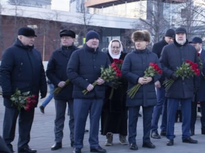 Депутаты почтили память первого Президента России