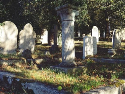 В Нижнем Тагиле на содержание 10 кладбищ выделили 61,6 млн рублей