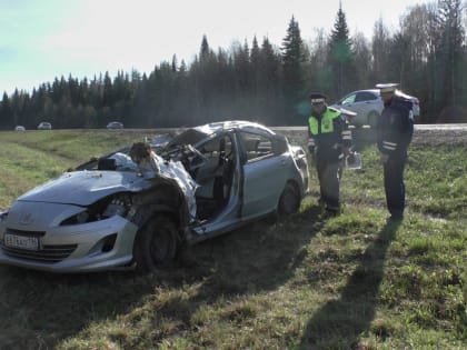 Водитель «Пежо» погиб при опрокидывании автомобиля на трассе «Пермь-Екатеринбург»