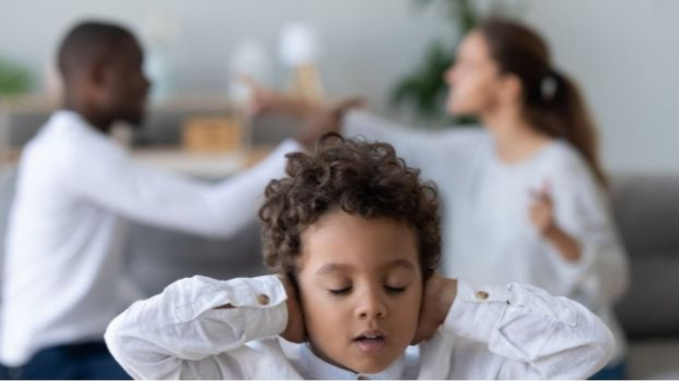  Làm sao để xử lý hiệu quả tranh chấp nuôi con sau ly hôn? 