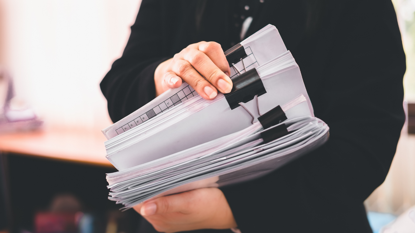  Sau khi nộp đơn tại Cục Sở hữu trí tuệ, hồ sơ của bạn sẽ trải qua nhiều giai đoạn như thẩm định hình thức, công bố đơn, thẩm định nội dung 