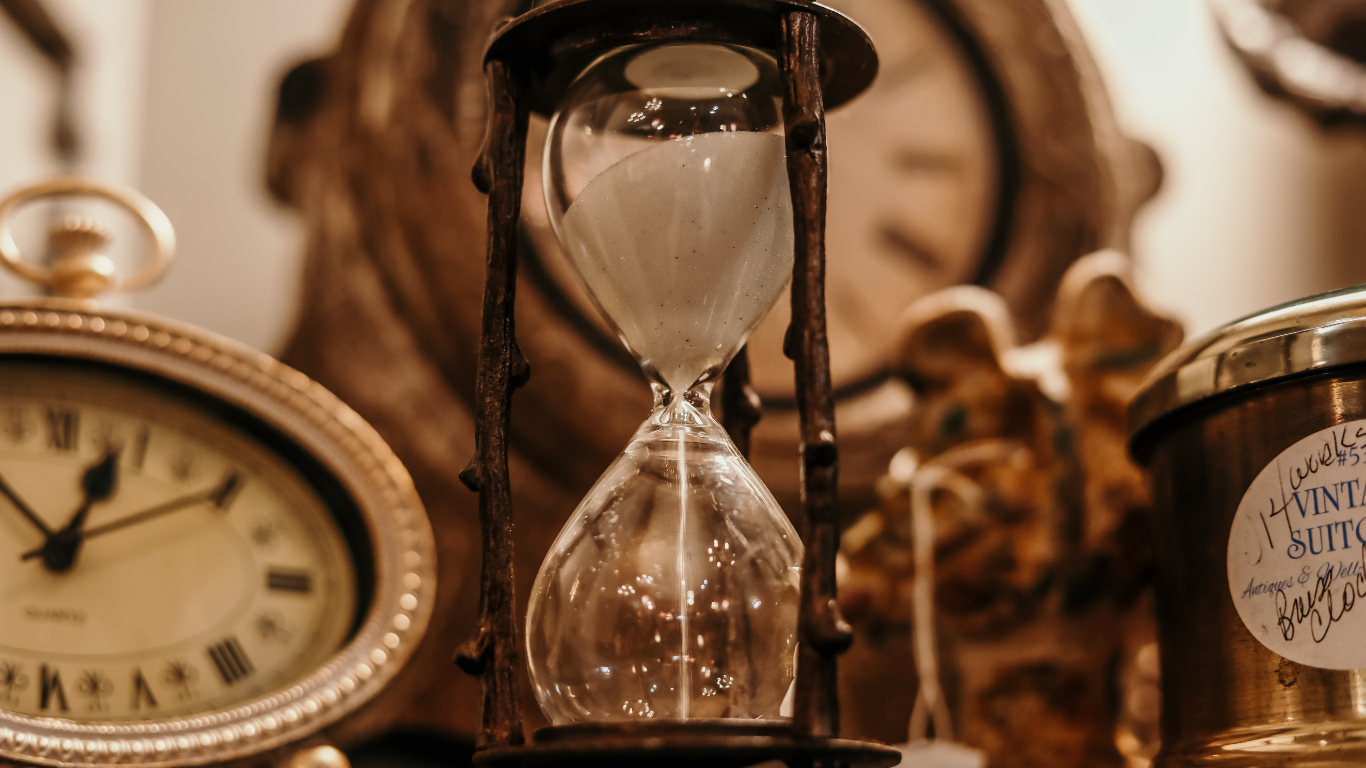  Nếu bên vi phạm không thực hiện nghĩa vụ trong thời hạn và không có thỏa thuận gia hạn bên bị vi phạm phải khởi kiện trong thời hiệu được luật định 