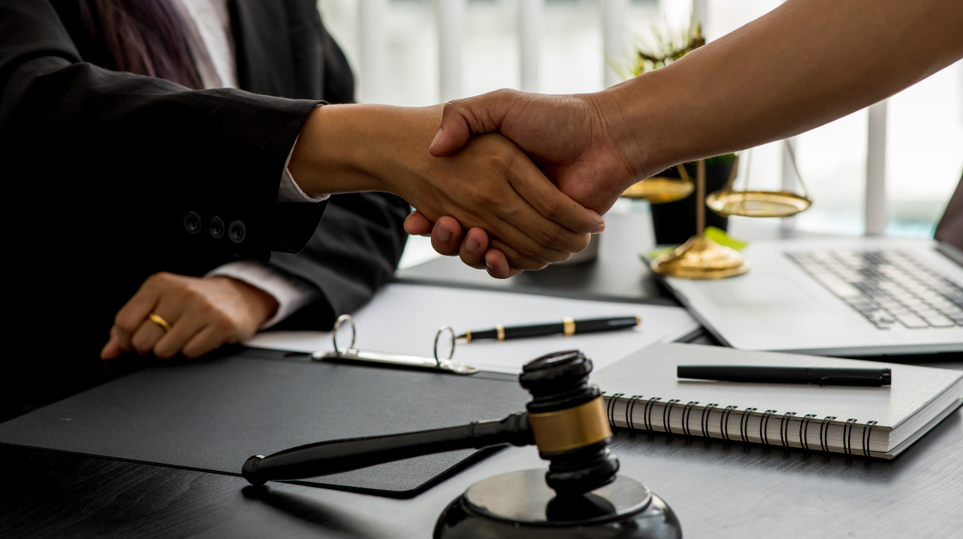  Với thế mạnh tư vấn pháp lý trong lĩnh vực đầu tư DEDICA Law Firm đã trở thành đối tác tin cậy của nhà đầu tư trong việc hiện thực hóa các dự án 