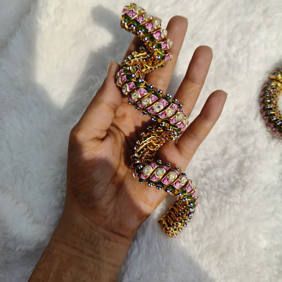 1 Stone Floral Meenakari Sutarla Bangles (Sutarla Kada)