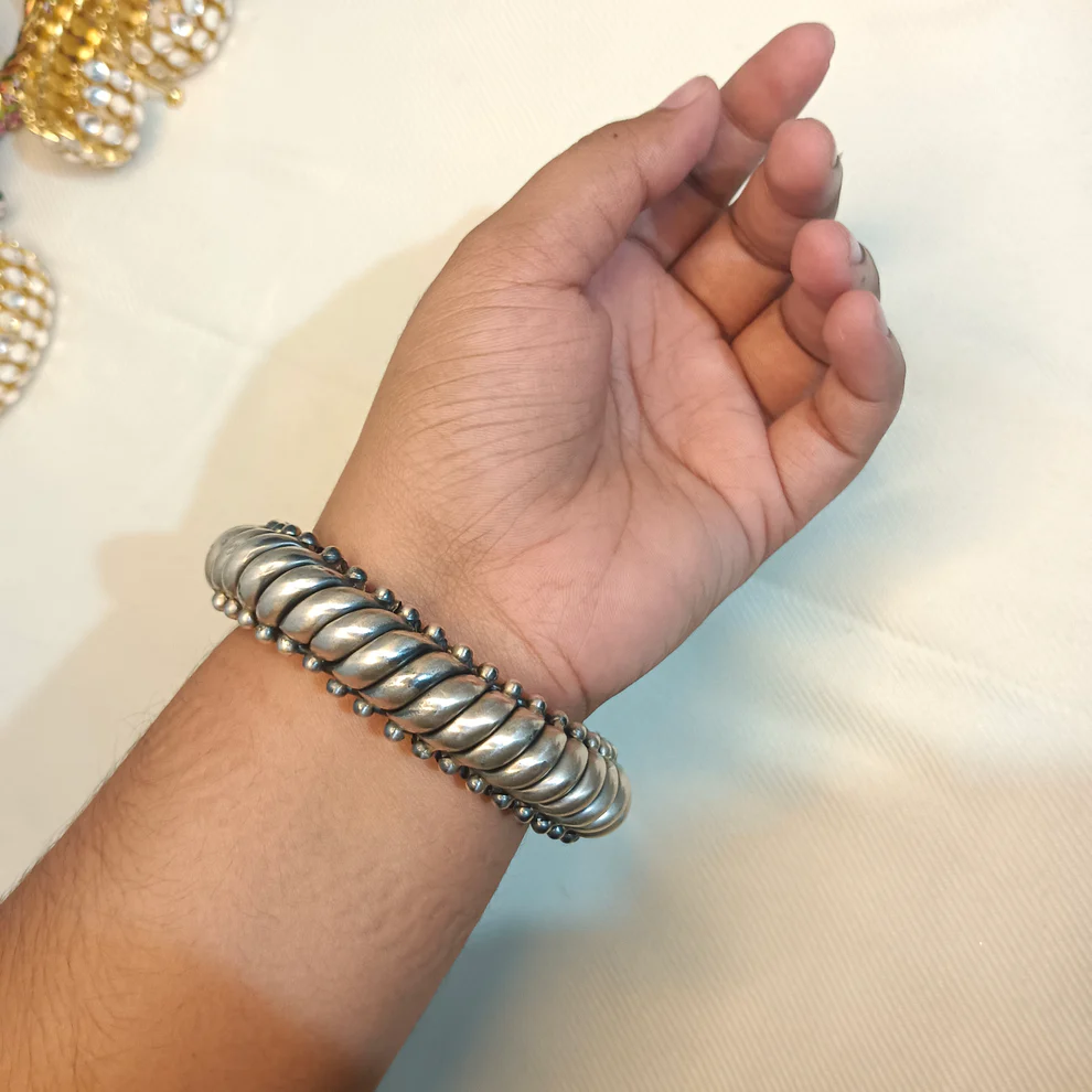 Oxidised 925 silver Sutarla bangle View 2