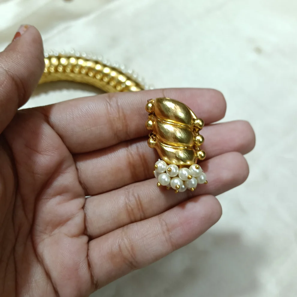 Gold Plated Sutarla (sutlada) Necklace with Pearl Povli & Crocodile Edge
