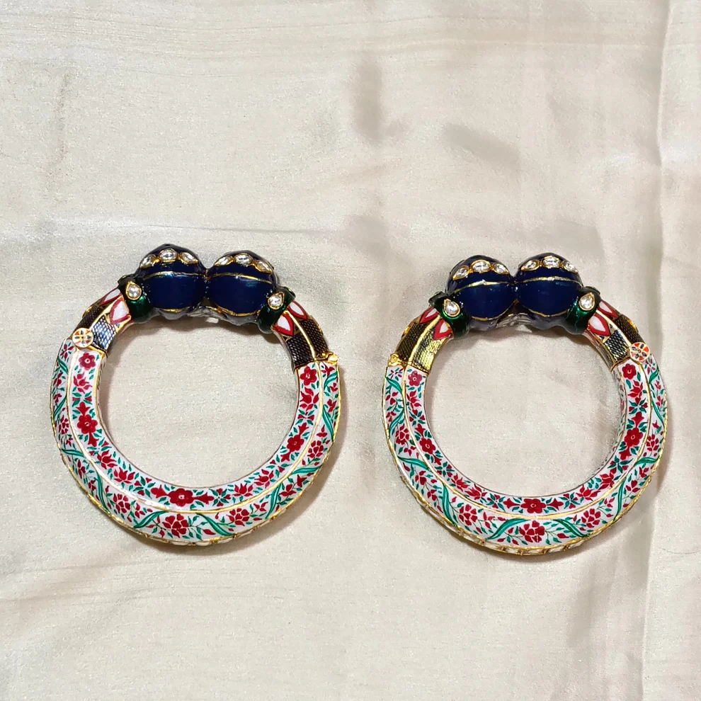 Floral Meena Kada