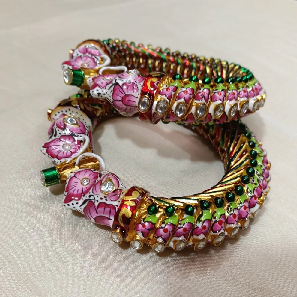 Gulbahar Meenakari Povai Pendant Set
